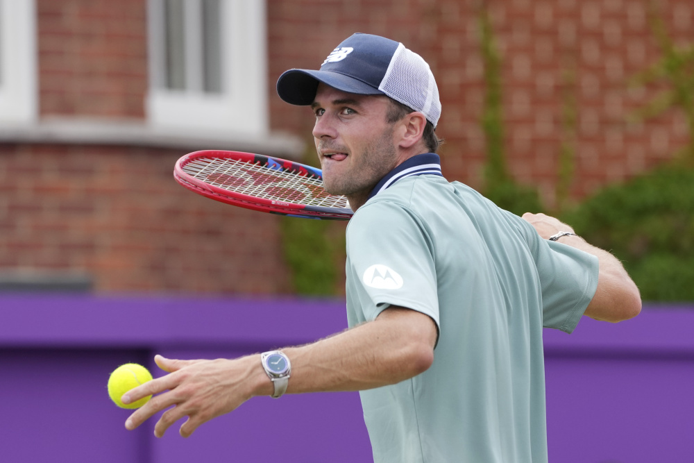 埃贝尔接手 埃贝尔接手